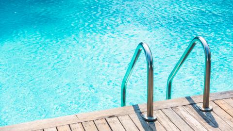 pregunta frecuente agua piscina