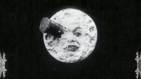 escena película viaje a la luna