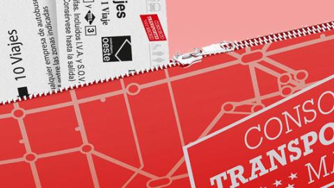 Imagen de la Tarjeta Multi como si fuera un billetero donde se meten los títulos de transporte