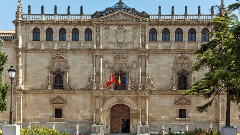 Fachada de la Universidad de Alcalá de Henares.