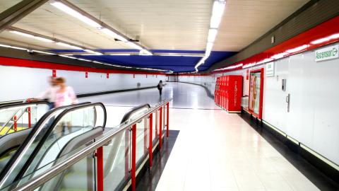 Vestíbulo estación Fuente de la Mora