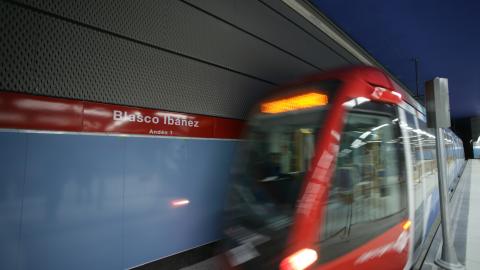 Tren en estación Blasco Ibáñez