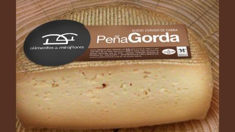 Fotografía de un queso Peña Gorda curado de cabra