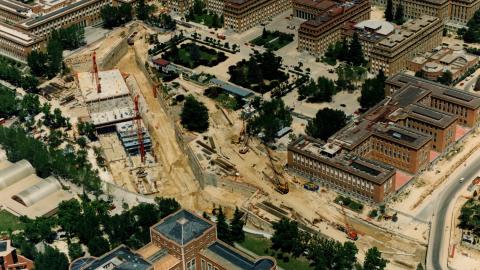 Vista aérea obras de las cocheras y parking de Ciudad Universitaria
