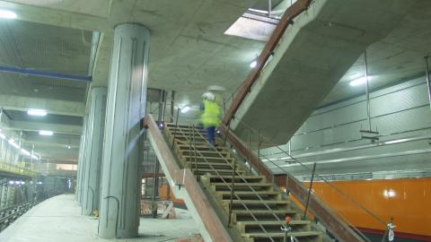 Estación de Almendrales en obras Estación de Almendrales en obras, se aprecia la escalera