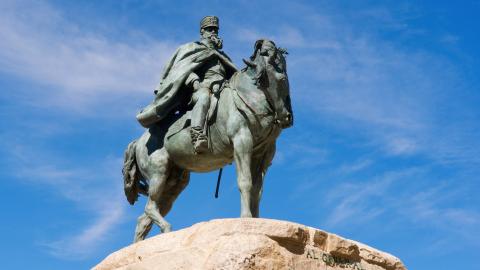 Monumento Ecuestre al General Martínez Campos