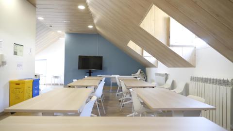 Albergue El Escorial sala de trabajo