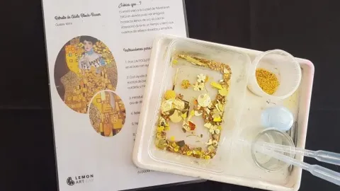 d d