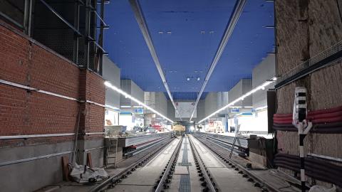 Vista panorámica del montaje de las instalaciones de la estación de El Casar de la Línea 3 de Metro