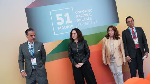 La presidenta Isabel Díaz Ayuso durante el 51 Congreso de la Sociedad Española de Reumatología