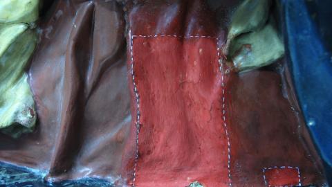 iamgen de restauración de la pintura de la escultura