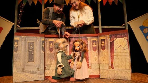 Teatro "La doncella guerrera". Festival Clásicos en Alcalá Marionetas y dos actores