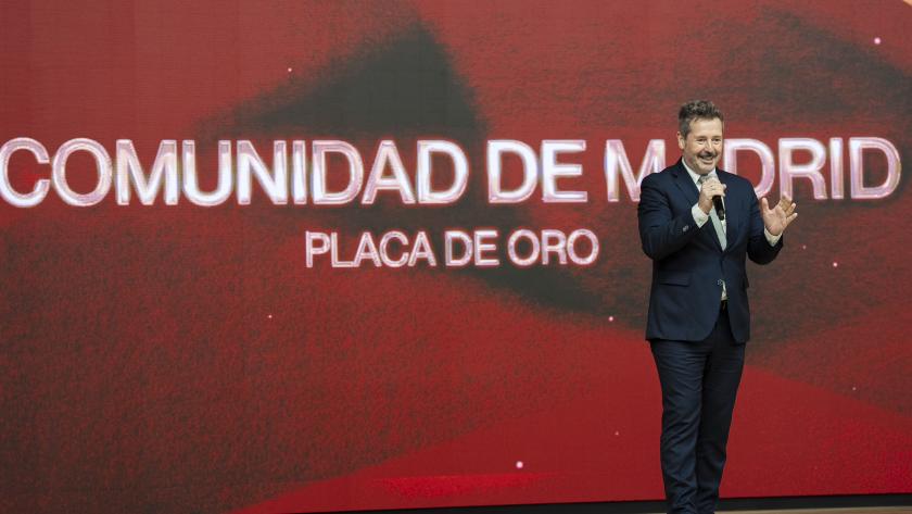 La Comunidad de Madrid, premiada por su apoyo al deporte femenino y a la promoción de los valores asociados a la práctica de esta actividad El consejero Mariano de Paco