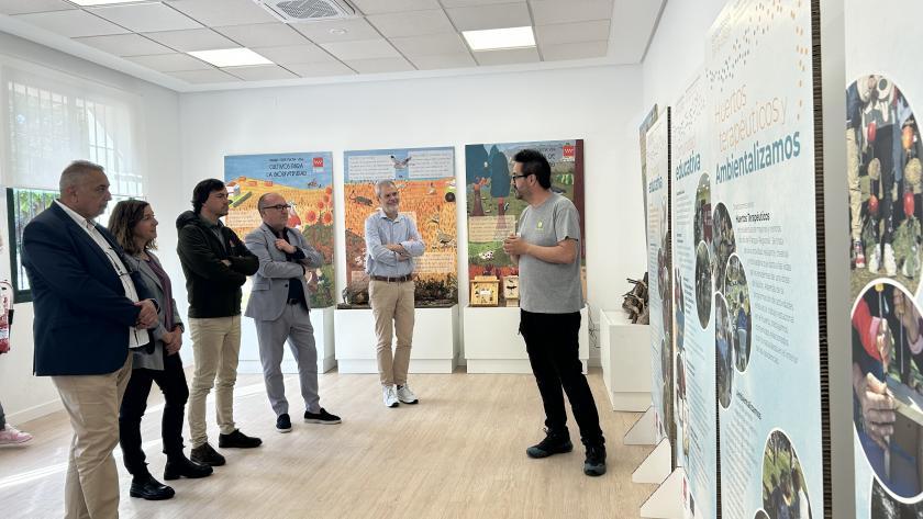 La Comunidad de Madrid amplía a nueve su red de Centros de Educación Ambiental con uno nuevo en Arroyomolinos El viceconsejero de la consejería de Medio Ambiente