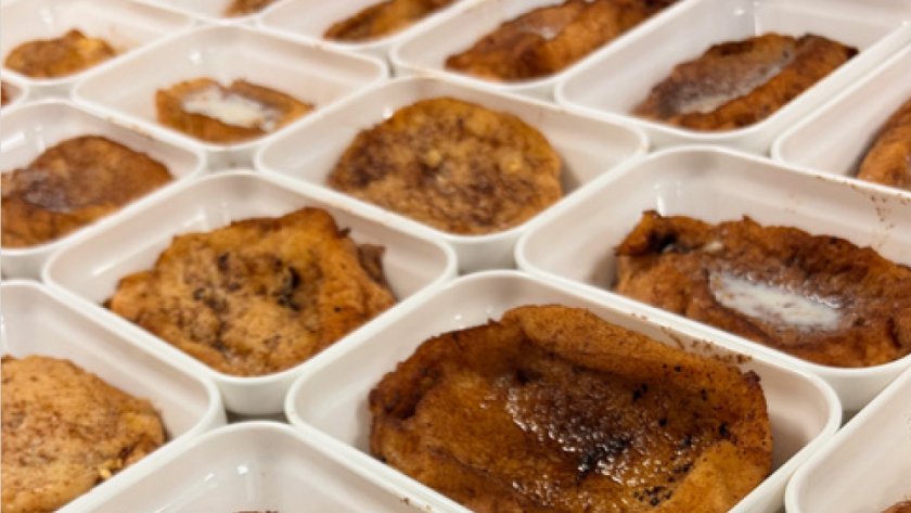 Torrijas preparadas para los pacientes del hospital