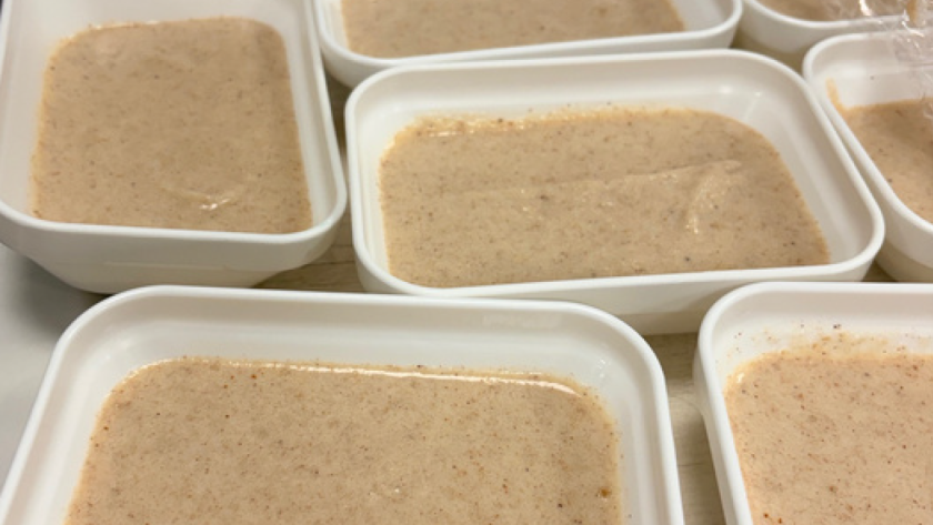 Torrijas trituradas para los pacientes del hospital