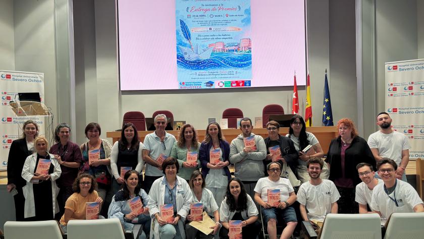 Celebración en el salón de actos del Hospital Universitario Severo Ochoa del XV aniversario del certamen de relatos "Entre puntos y letras"