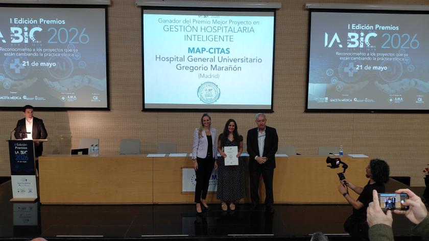La sanidad pública madrileña, premiada por proyectos de Inteligencia Artificial que mejoran la gestión y la calidad asistencial La viceconsejera de Sanidad en la entrega de la primera edición de los reconocimientos BiC en IA