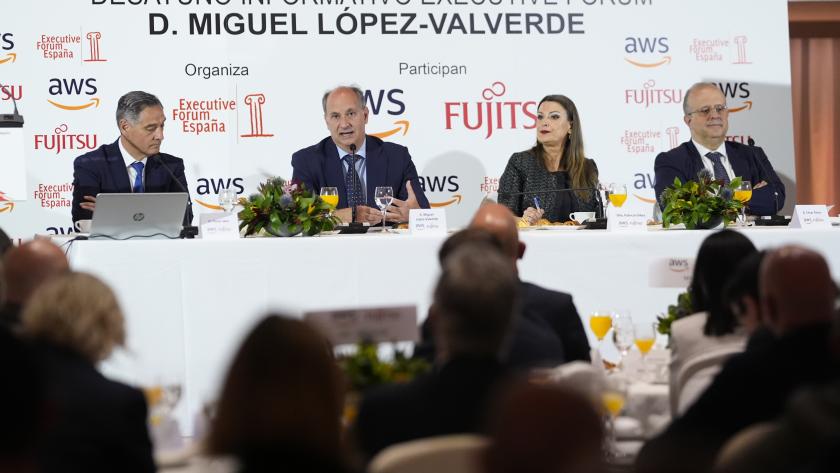 El consejero Miguel López-Valverde durante el desayuno de Executive Forum