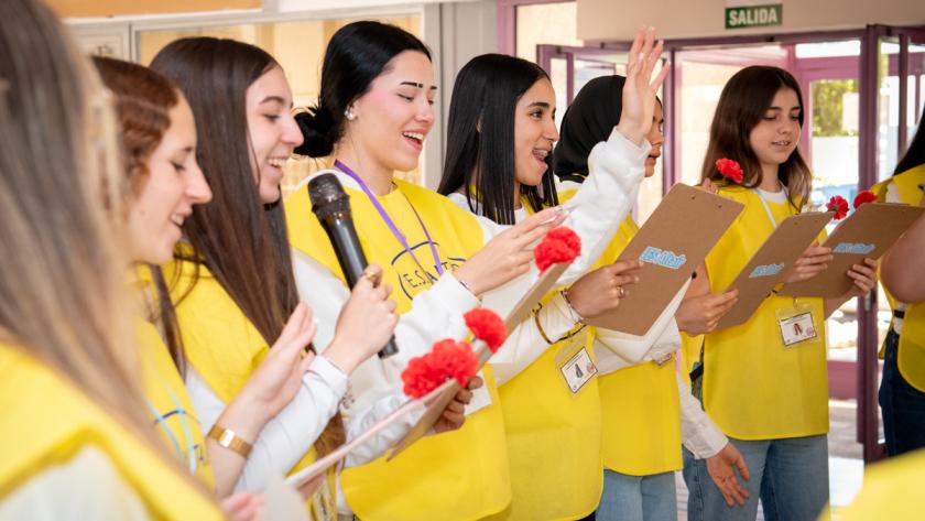 Fomento de la donación con alumnos del IES Altaír Alumnos IES Altaír cantando