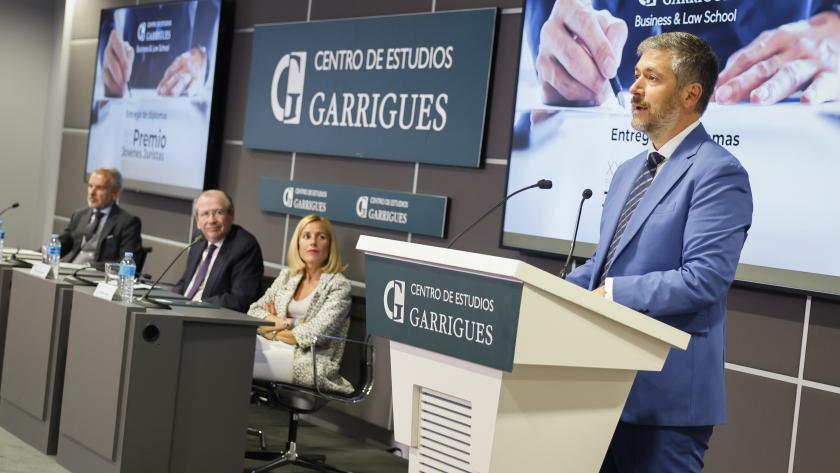 García Martín asiste a la entrega de los Premios Jóvenes Juristas 2026 del Centro de Estudios Garrigues El consejero Miguel Ángel García Martín durante la entrega de los Premios que reconocen la excelencia académica en Derecho de Empresa para estudiantes de último año