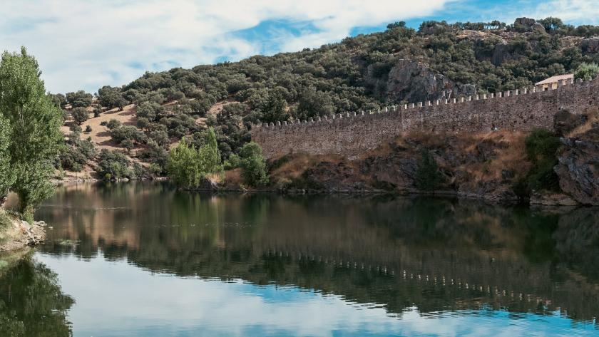 Imagen de un embalse Imagen de un embalse