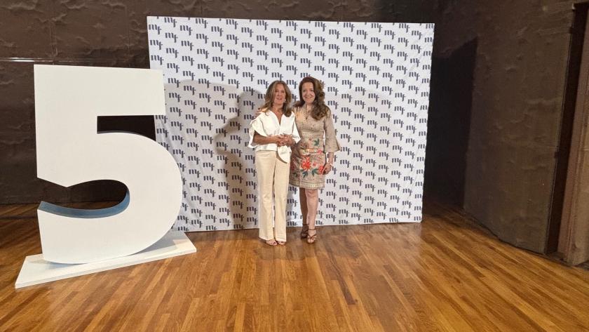 Matute clausura la celebración del V aniversario de Mujeres en Farma La consejera Fátima Matute durante el aniversario de Mujeres en Farma