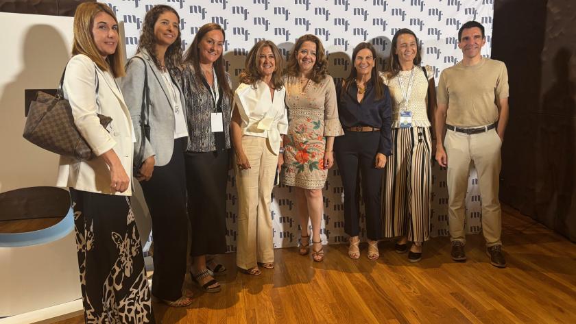 Matute clausura la celebración del V aniversario de Mujeres en Farma La consejera Fátima Matute durante el aniversario de Mujeres en Farma