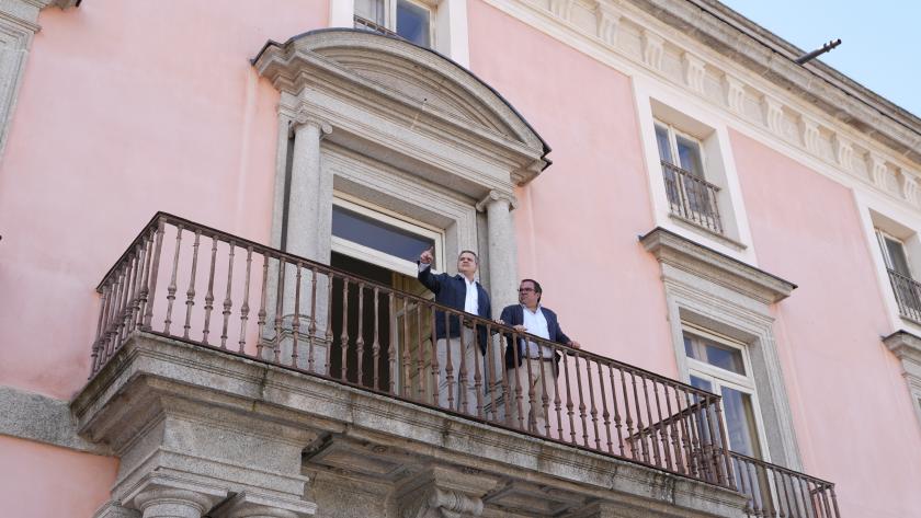 Jorge Rodrigo - Cesión a Boadilla de la maqueta del Palacio Infante Don Luis