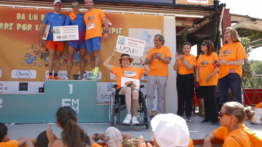 Fátima Matute participa en la entrega de premios de la carrera por la esclerosis múltiple
