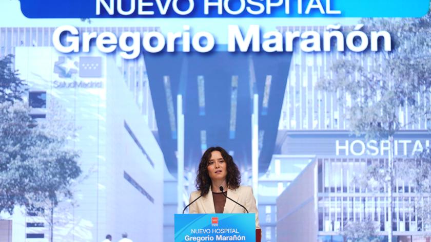 La presidenta Isabel Díaz Ayuso en su visita al Hospital Gregorio Marañón