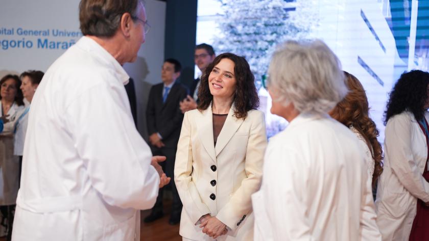 La presidenta Isabel Díaz Ayuso en su visita al Hospital Gregorio Marañón