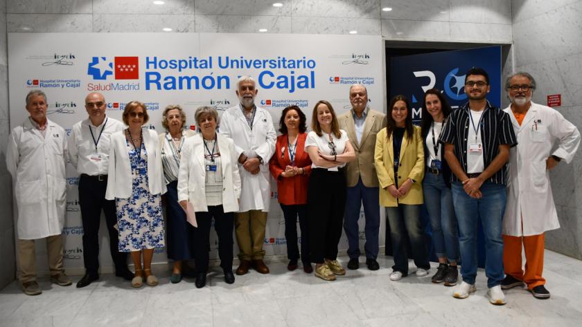 Imagen de photocall de la inauguració de la exposición del Hospital Universitario Ramón y Cajal