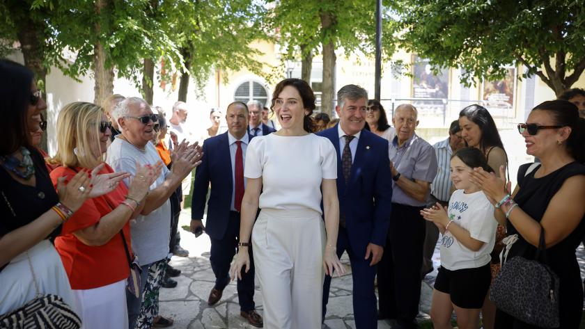 Díaz Ayuso, en un recorrido por Colmenar de Oreja Díaz Ayuso, en un recorrido por Colmenar de Oreja