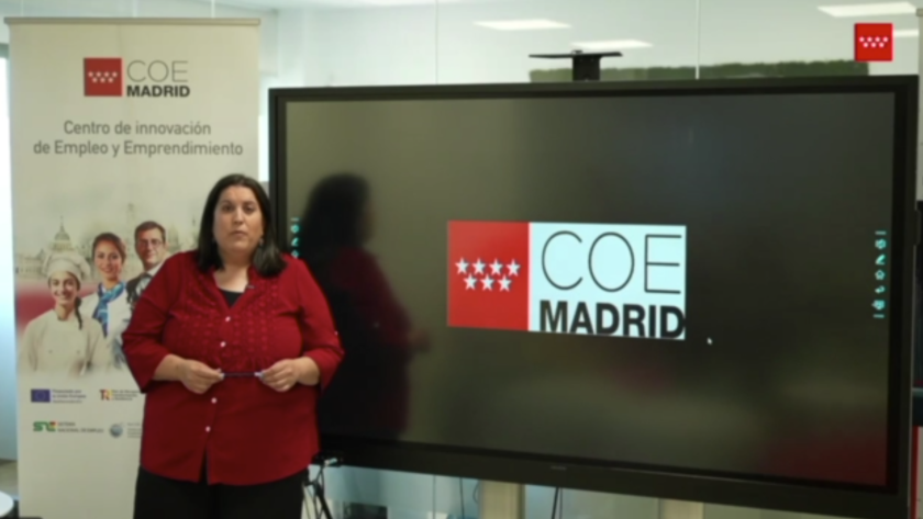 Pantalla de TV con un logo