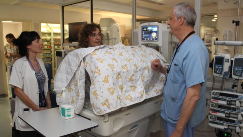 En Neonatología han implantado un modelo de prevención, detección precoz e intervención que ofrece una atención especializada para el bebé y su familia, Modelo de prevención, detección precoz e intervención que ofrece una atención especializada para el bebé y su familia,