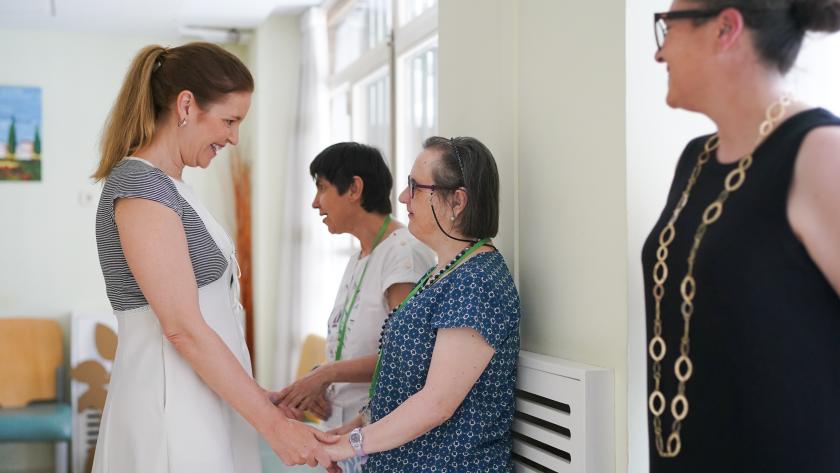 La consejera Ana Dávila durante la inauguración del proyecto residencial para mejorar la vida de mujeres con discapacidad intelectual