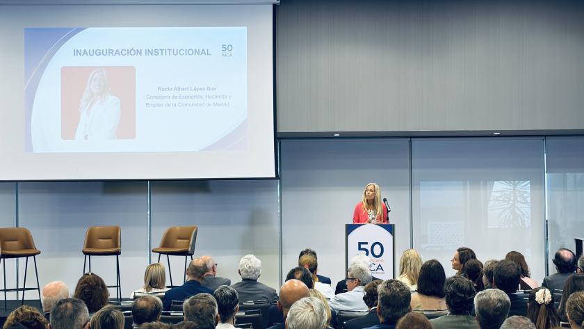 La consejera Rocío Albert durante el 50º aniversario de la Asociación de Empresarios de Alcobendas