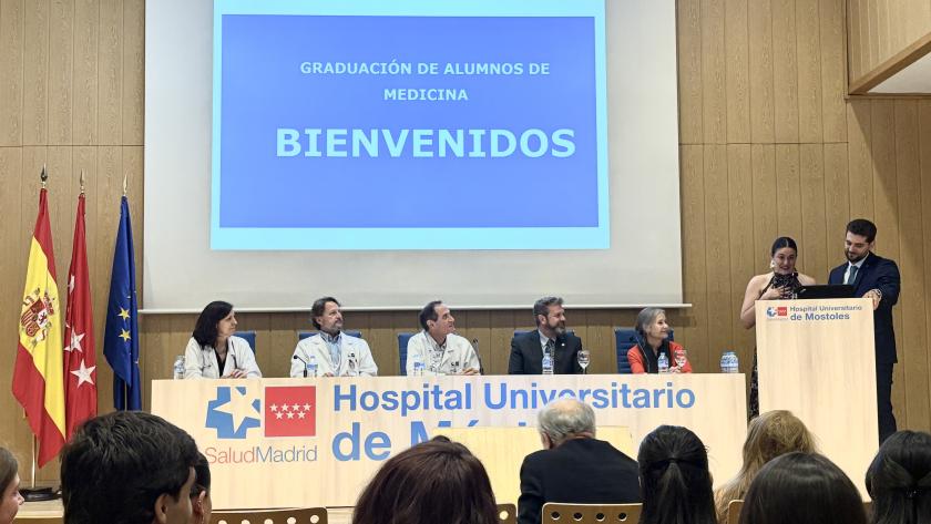Los graduados en Medicina se mostraron agradecido por la formación recibida Los alumnos, protogonistas del acto, se mostraron agradecidos y orgullosos por lo conseguido
