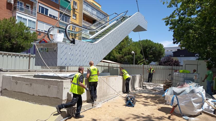escaleras mecánicas nuevas escaleras mecánicas en la red de Metro