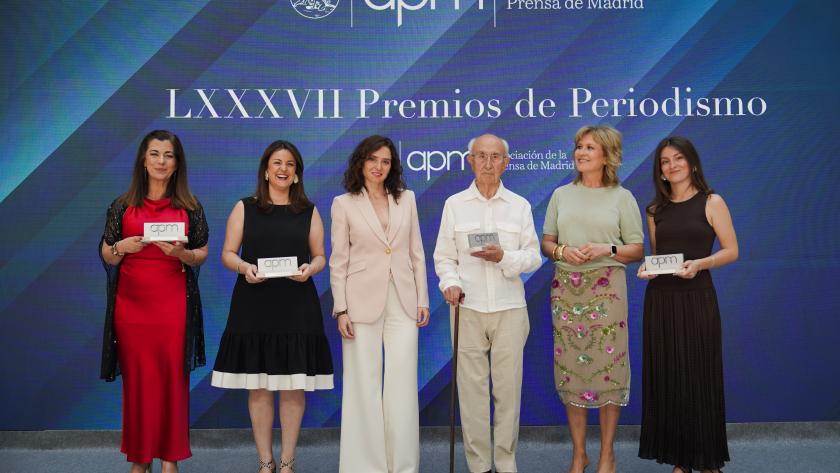 Díaz Ayuso participa en la ceremonia de entrega de los Premios de Periodismo 2025 de la Asociación de la Prensa de Madrid La presidenta Isabel Díaz Ayuso durante los Premios de Periodismo 2025 de la Asociación de la Prensa de Madrid