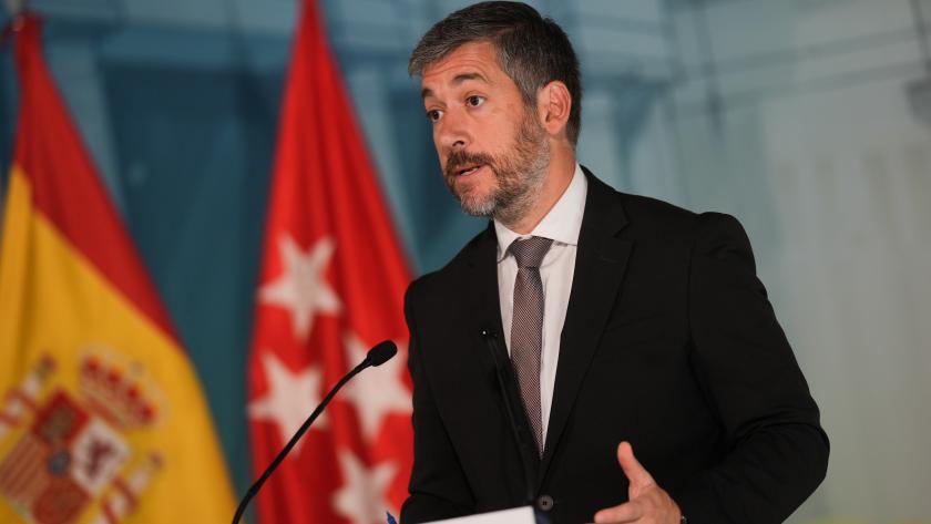 El portavoz de la Comunidad de Madrid atiende a los medios de comunicación