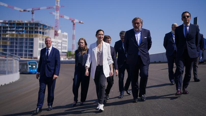 La presidenta Isabel Díaz Ayuso durante la presentación del nuevo circuito que acogerá el Gran Premio de España de Fórmula 1