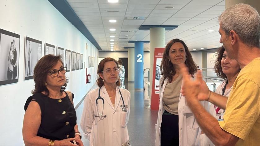 exposición fotográfica sobre osteoporosis en HUPHM
