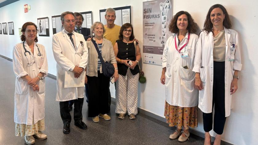 exposición fotográfica sobre osteoporosis en HUPHM