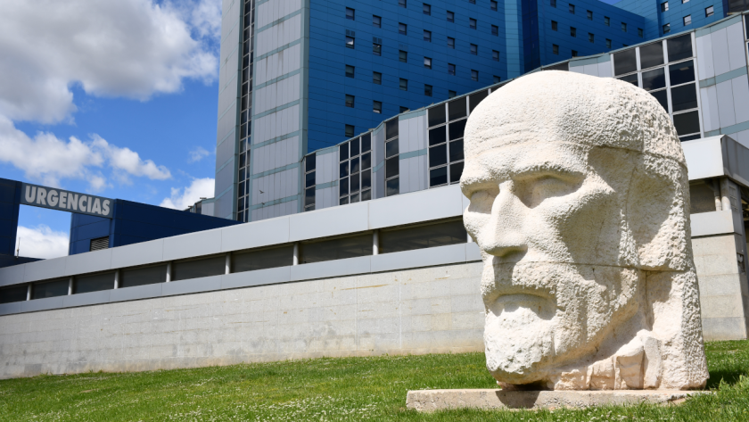 Imagen de fachada del Hospital Universitario Ramón y Cajal