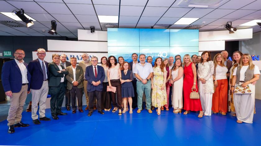 Imagen de parte de los profesionales del Hospital Universitario Ramón y Cajal que acudieron al evento