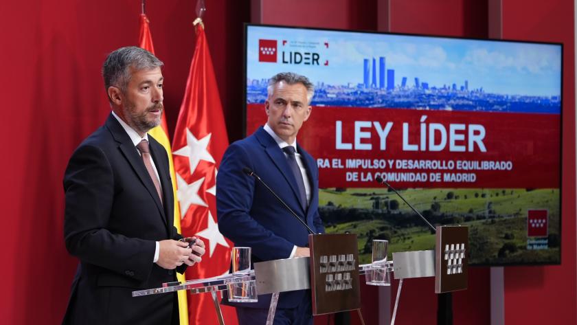 El consejero Carlos Novillo en rueda de prensa