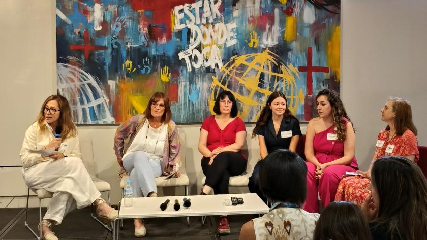 Mesa redonda celebrada durante la III Jornada en Cuidados