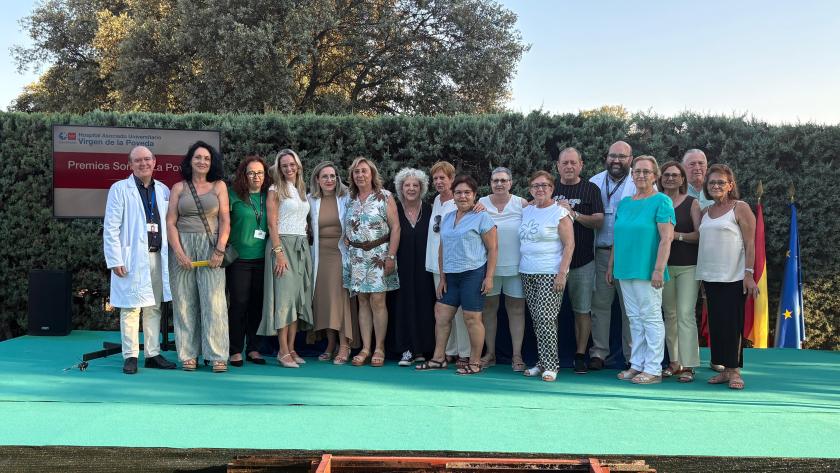 La Comunidad de Madrid entrega los primeros premios Somos la Poveda que reconocen mejores iniciativas y el refuerzo del sentido de pertenencia La viceconsejera de Sanidad en los premios Somos la Poveda